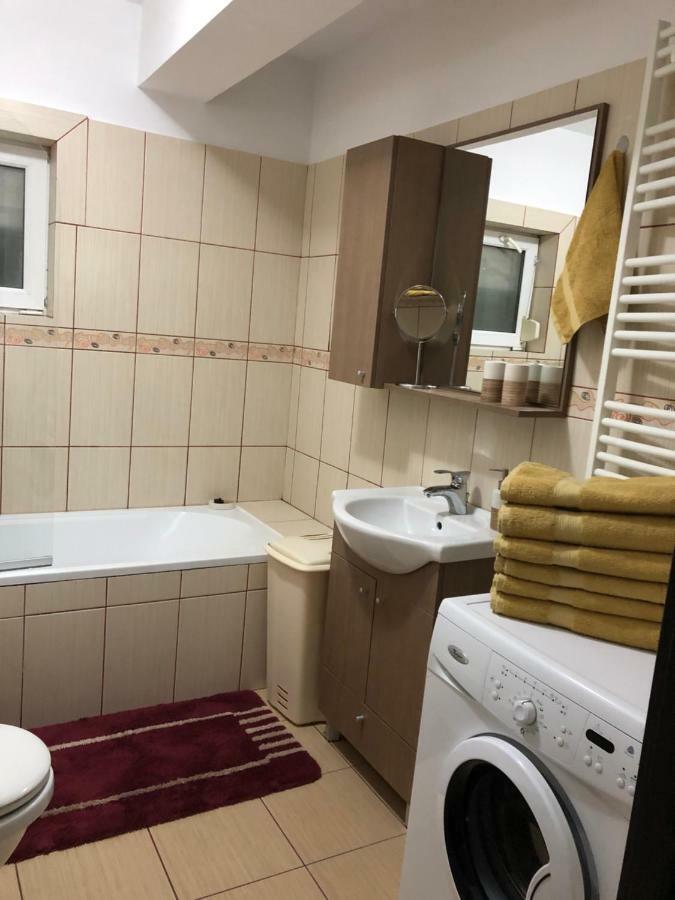 דירות Rîşnov Apartament Antoaneta מראה חיצוני תמונה